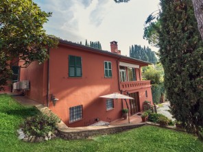 1 Bedroom Country House Apartment with Private Spa Room in Italy, Umbria, Perugia